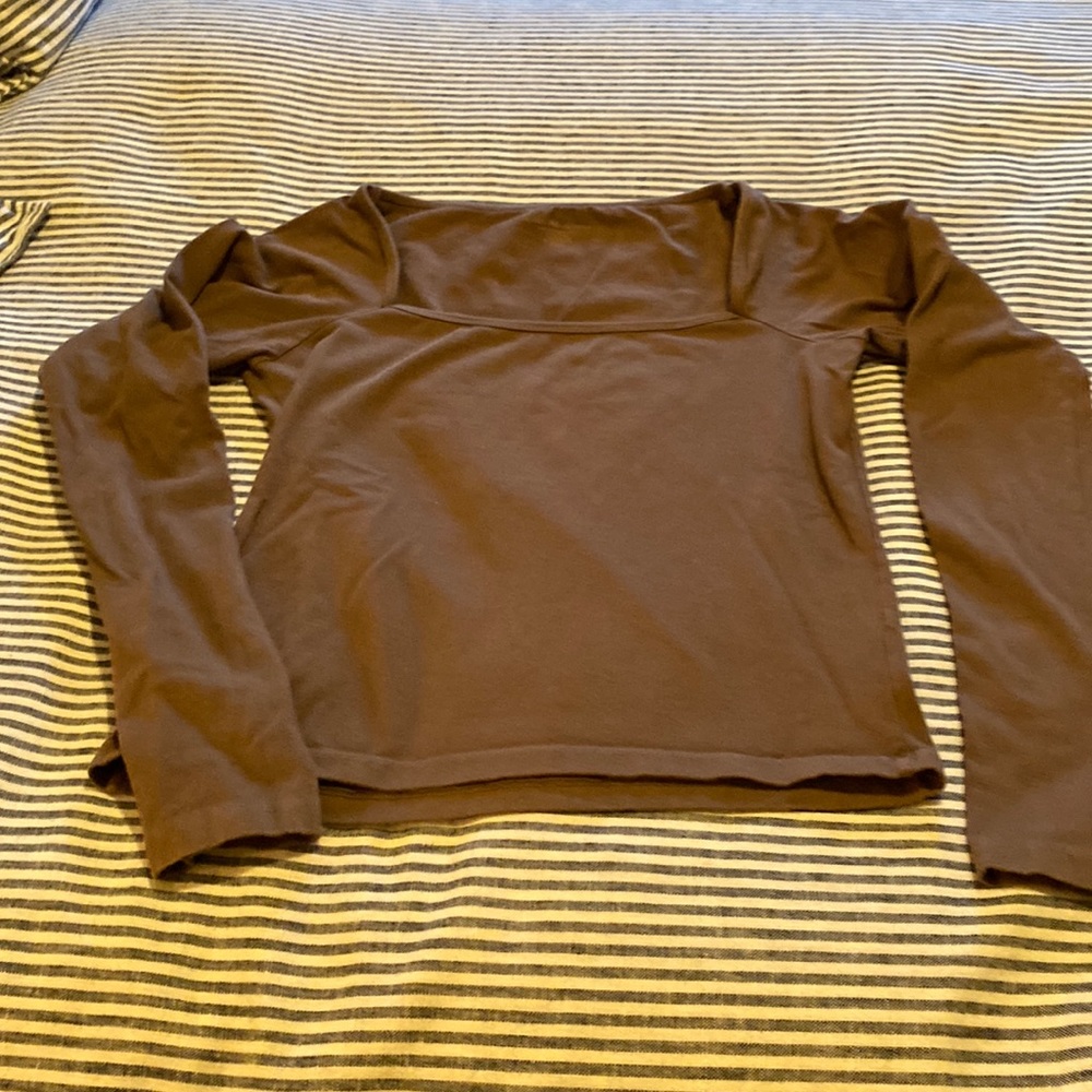 Brandy Melville square neck tee